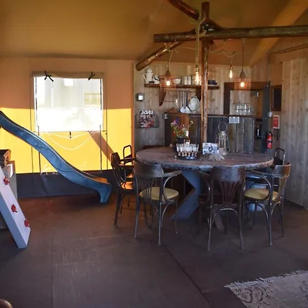 Kidz With Spacious Veranda Holiday home