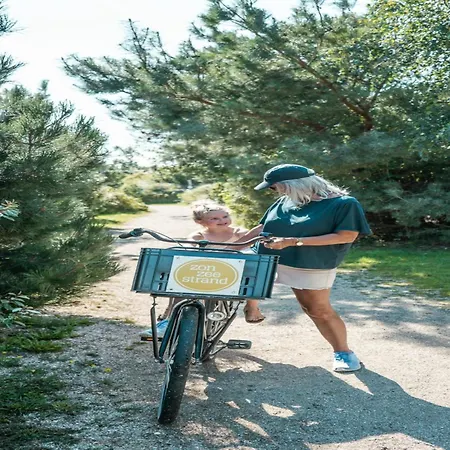 Campo de lujo Kidz In Zon Zee With Play Area *