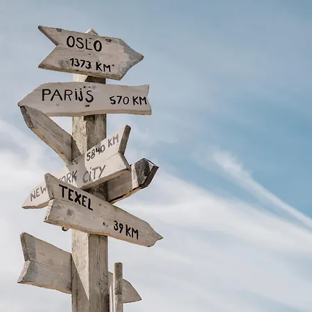 Lüks kamp alanı Kidz In Zon Zee With Play Area *